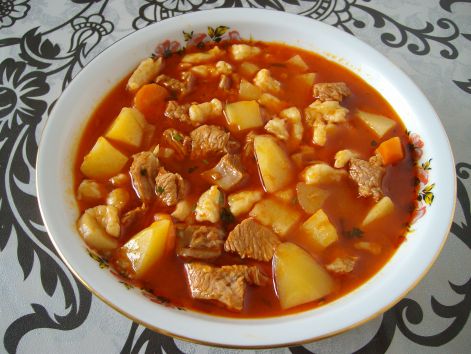 gulyasleves.jpg